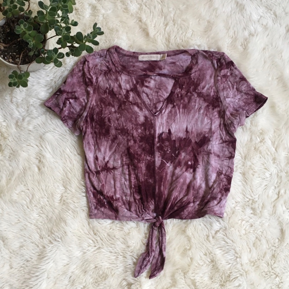 **SOLD**Purple tie-dye croptop